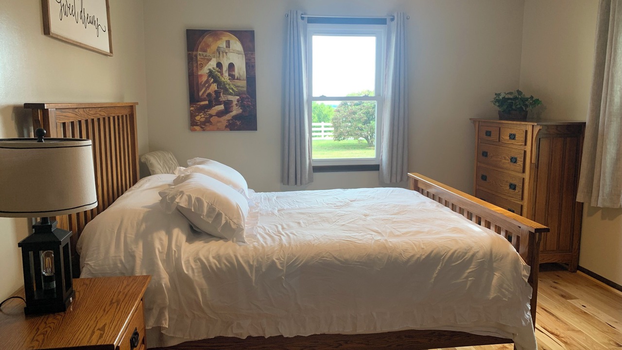 Photo of Bedroom in Millersburg