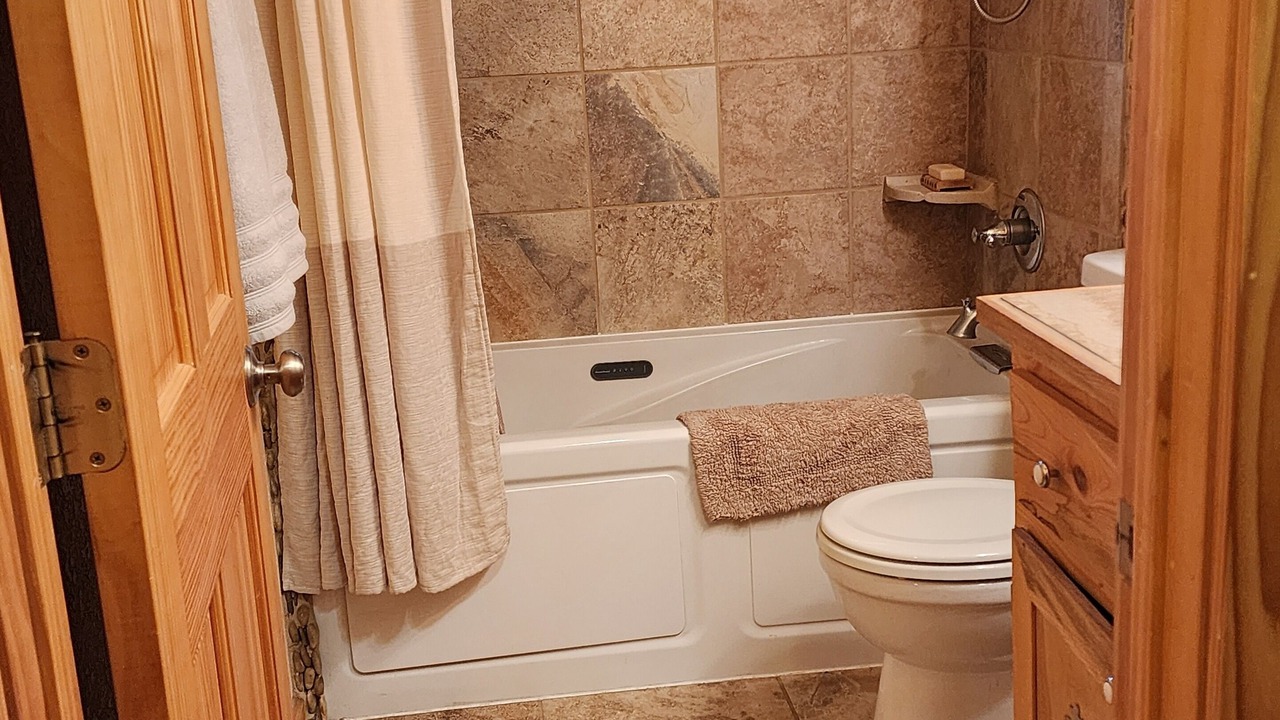 Photo of Bathroom in Saddlestring