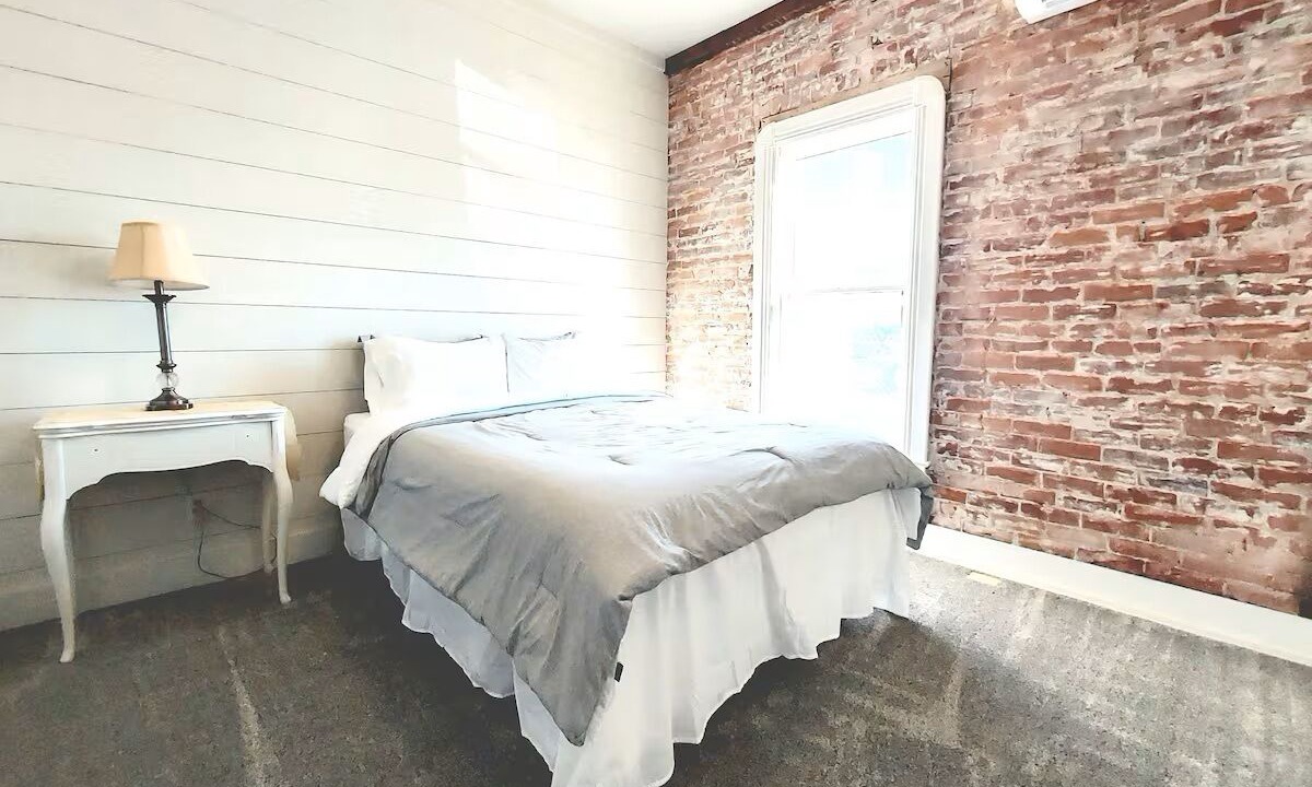 Photo of Bedroom in Salmon