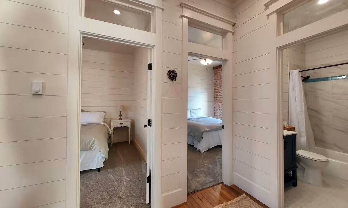 Photo of Bedroom in Salmon