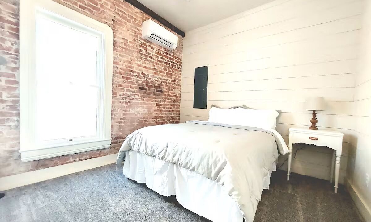 Photo of Bedroom in Salmon