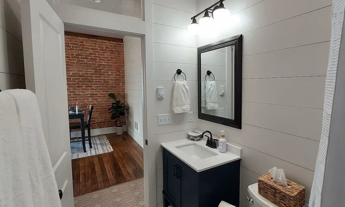Photo of Bathroom in Salmon