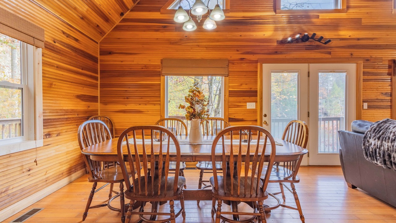 Photo of Livingroom in Primrose