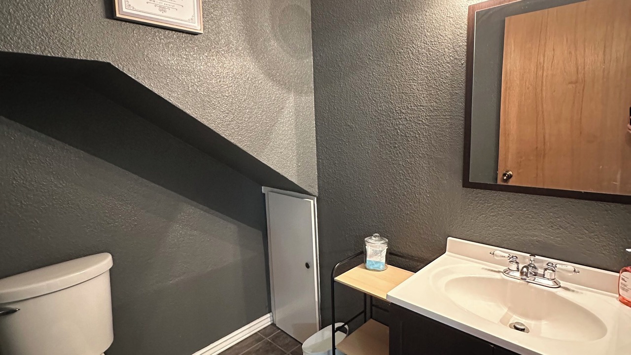 Photo of Bathroom in Central - Terry