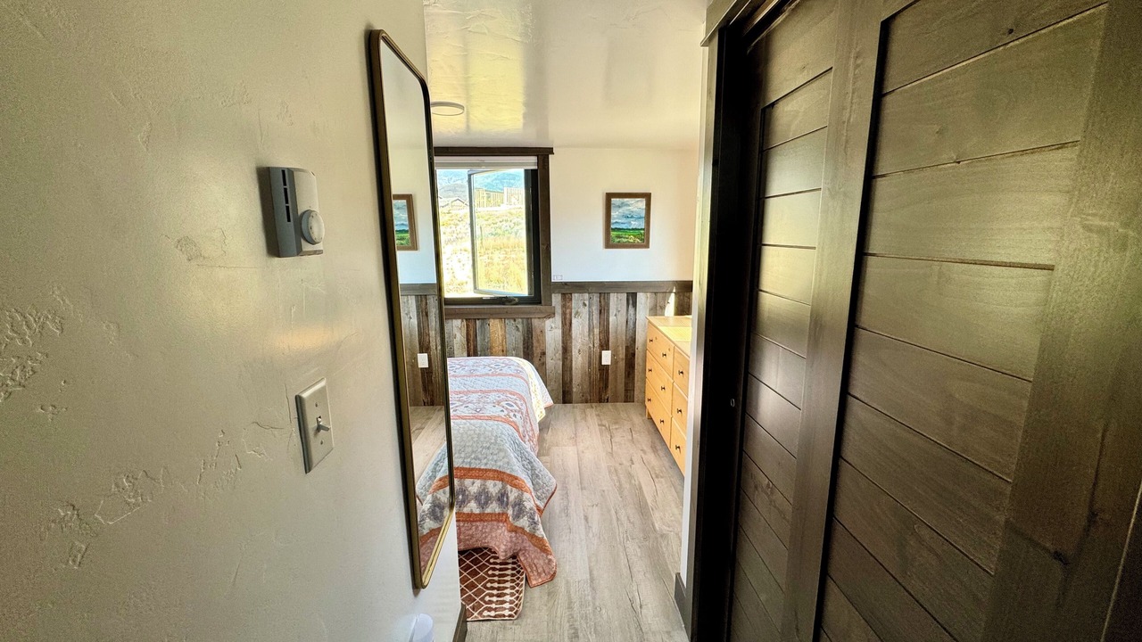 Photo of Bedroom in Salmon