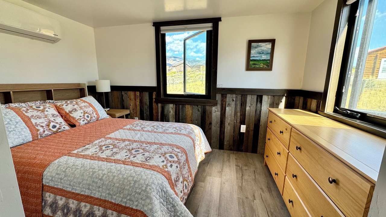 Photo of Bedroom in Salmon