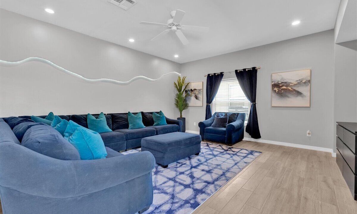 Photo of Livingroom in West Haven
