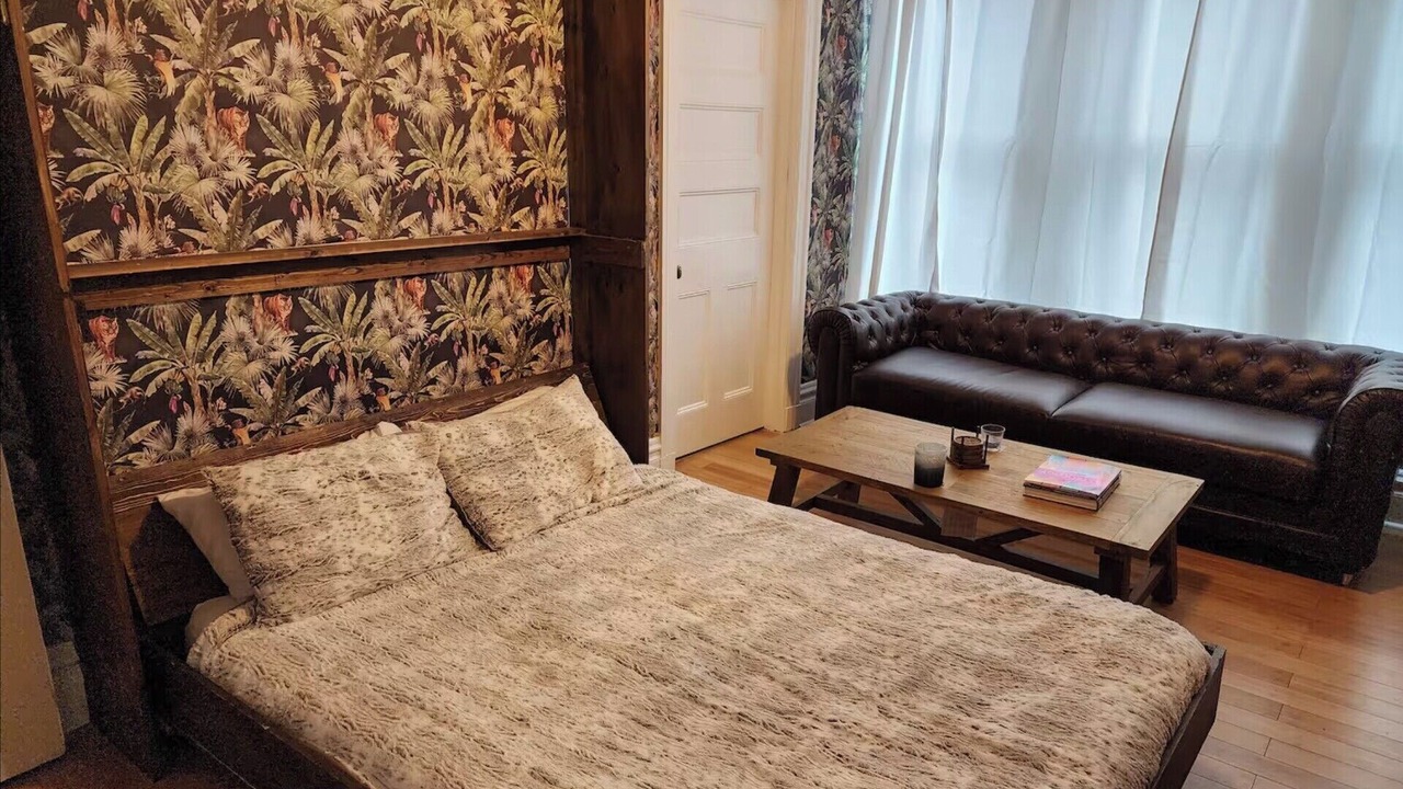 Photo of Bedroom in Shadyside