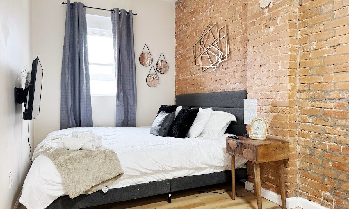Photo of Bedroom in Evansville