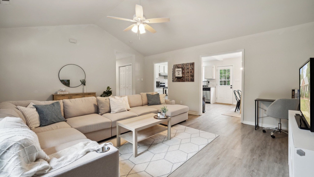 Photo of Livingroom in Paw Creek
