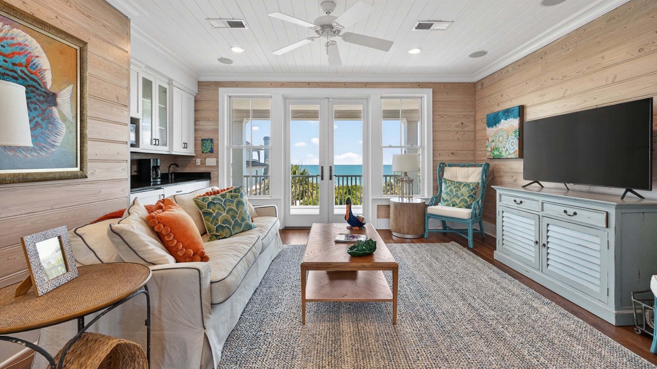 Photo of Livingroom in Debordieu Colony