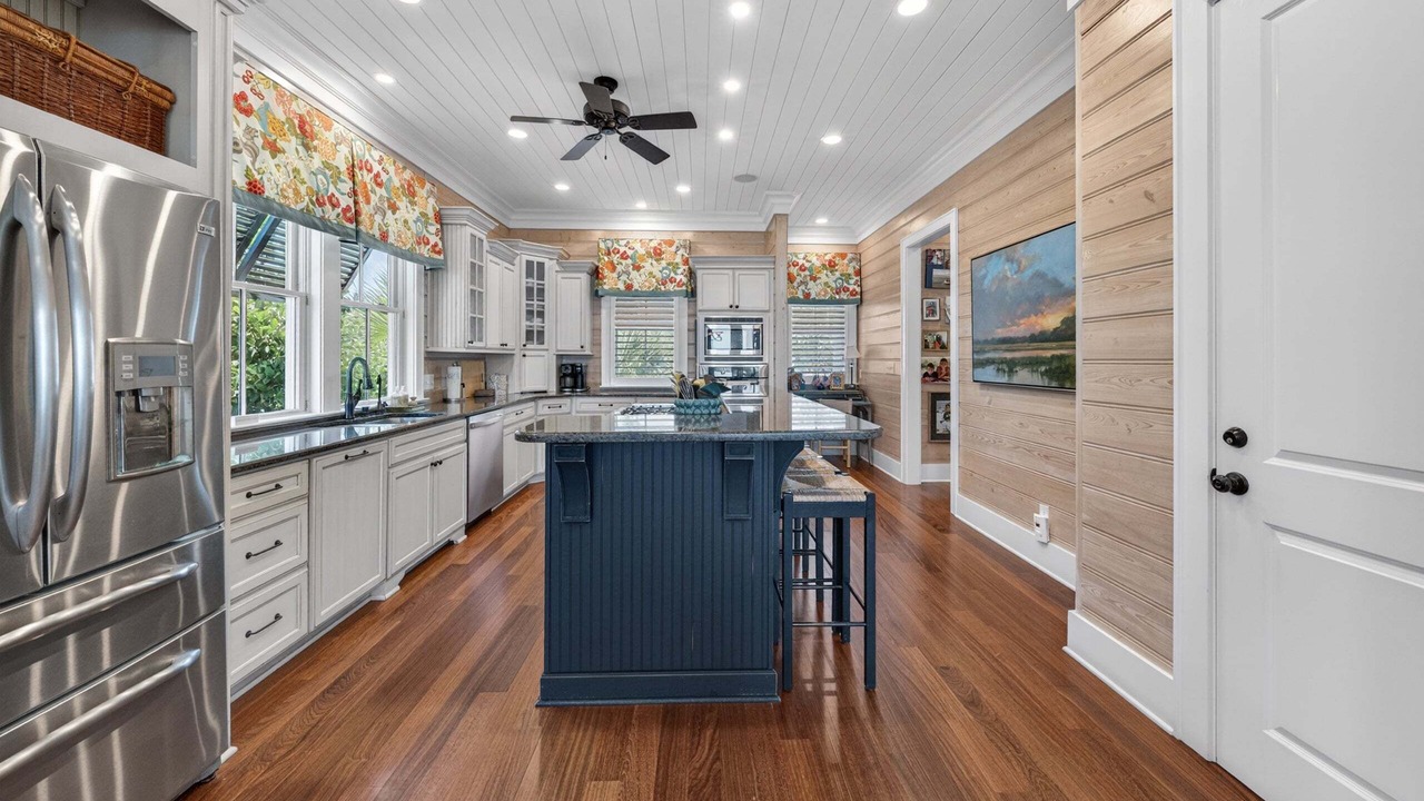 Photo of Kitchen in Debordieu Colony