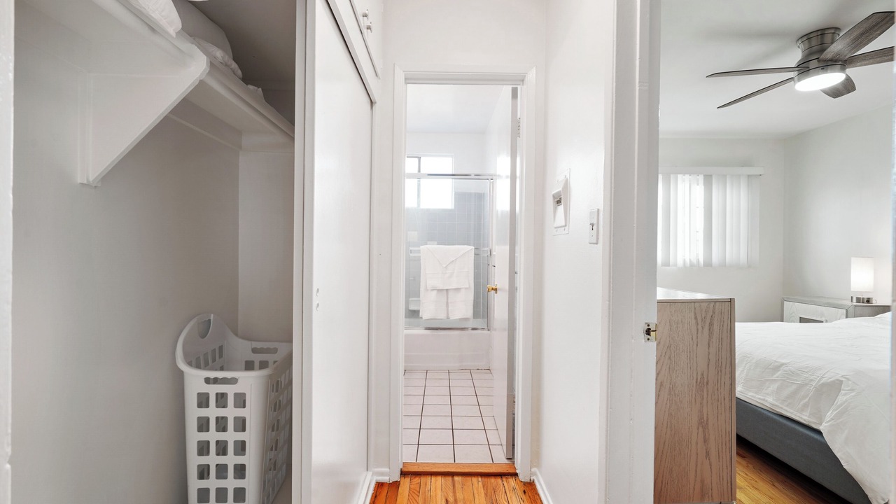 Photo of Bedroom in Mar Vista