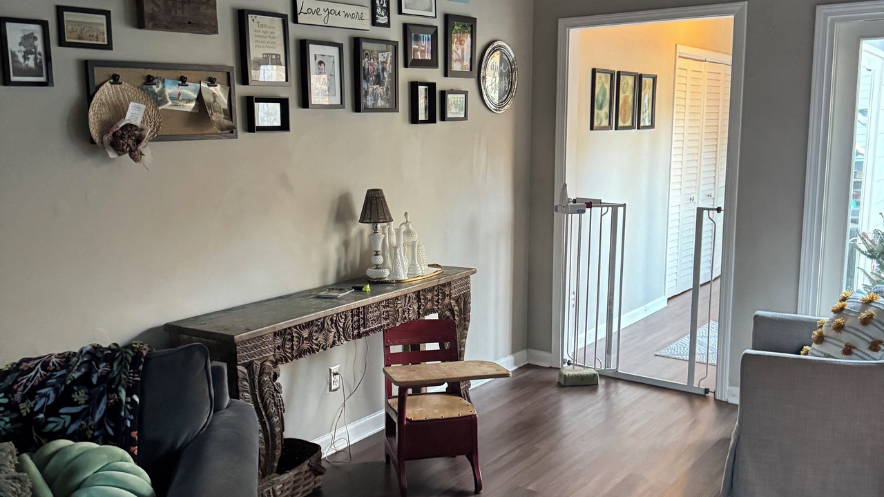 Photo of Livingroom in Underwood Hills