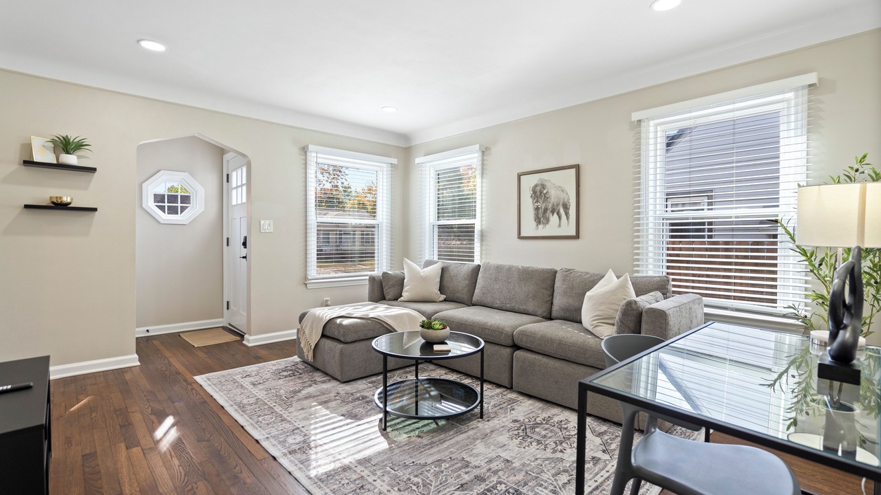 Photo of Livingroom in Clawson