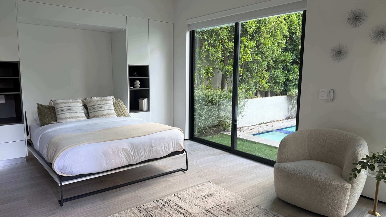 Photo of Bedroom in La Brea