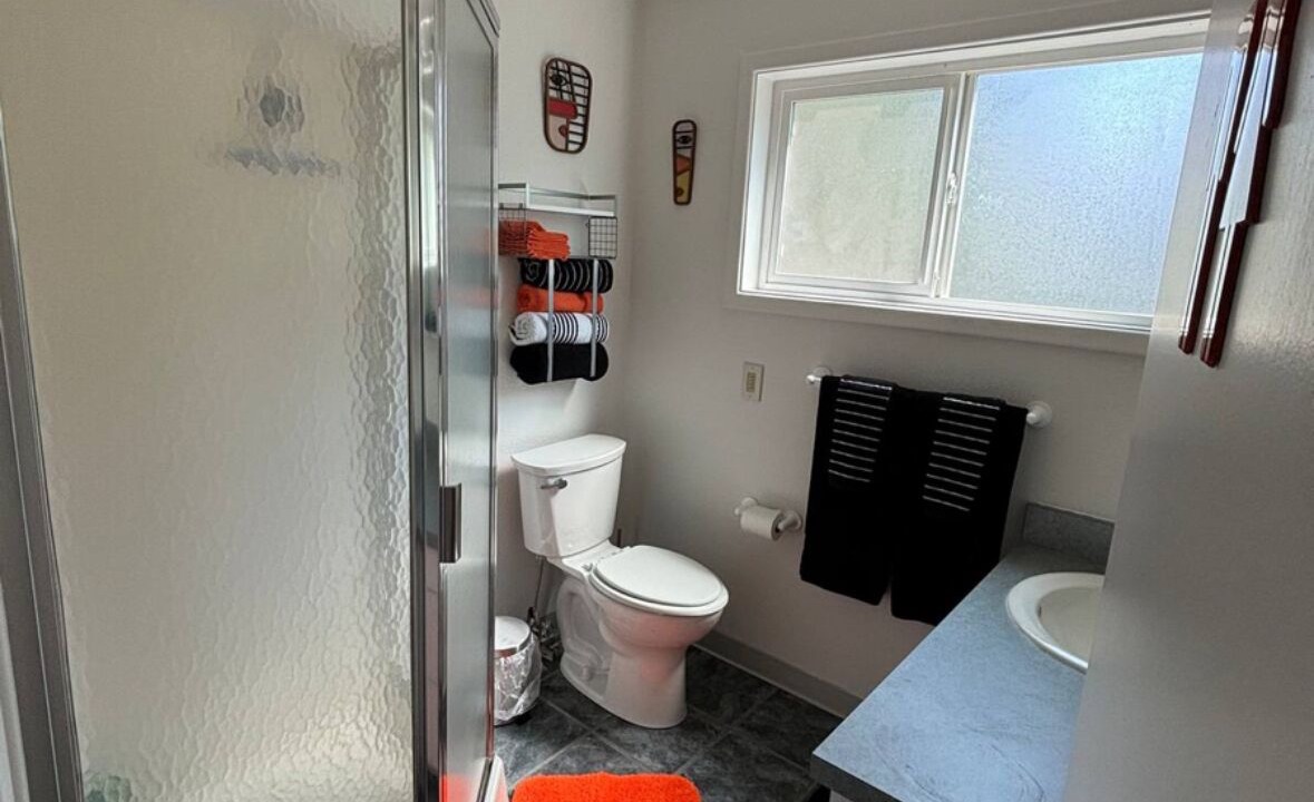 Photo of Bathroom in Rimrock
