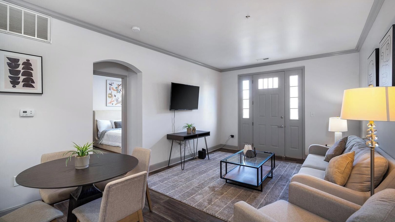 Photo of Livingroom in Corryville