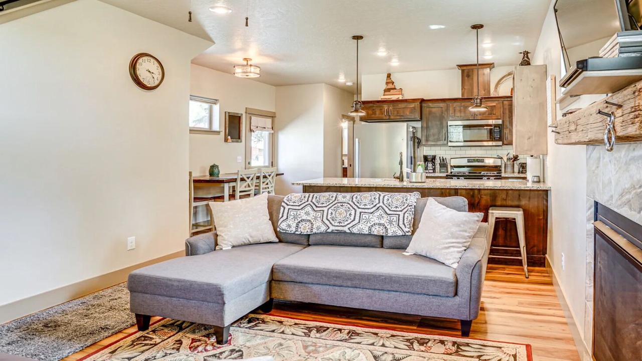 Photo of Livingroom in Tamarack Resort