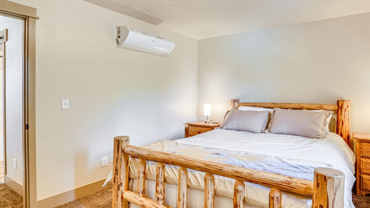 Photo of Bedroom in Tamarack Resort