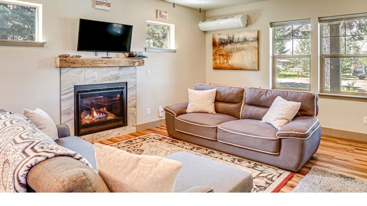 Photo of Livingroom in Tamarack Resort