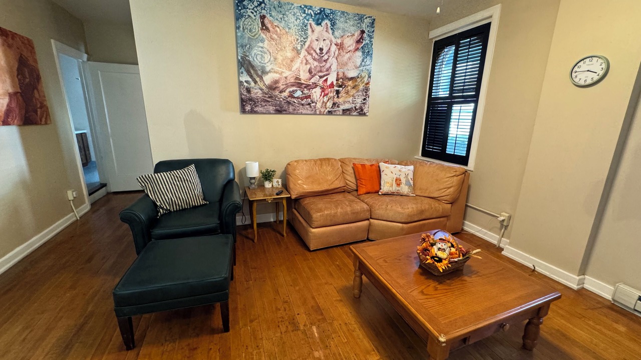 Photo of Livingroom in Wheeling