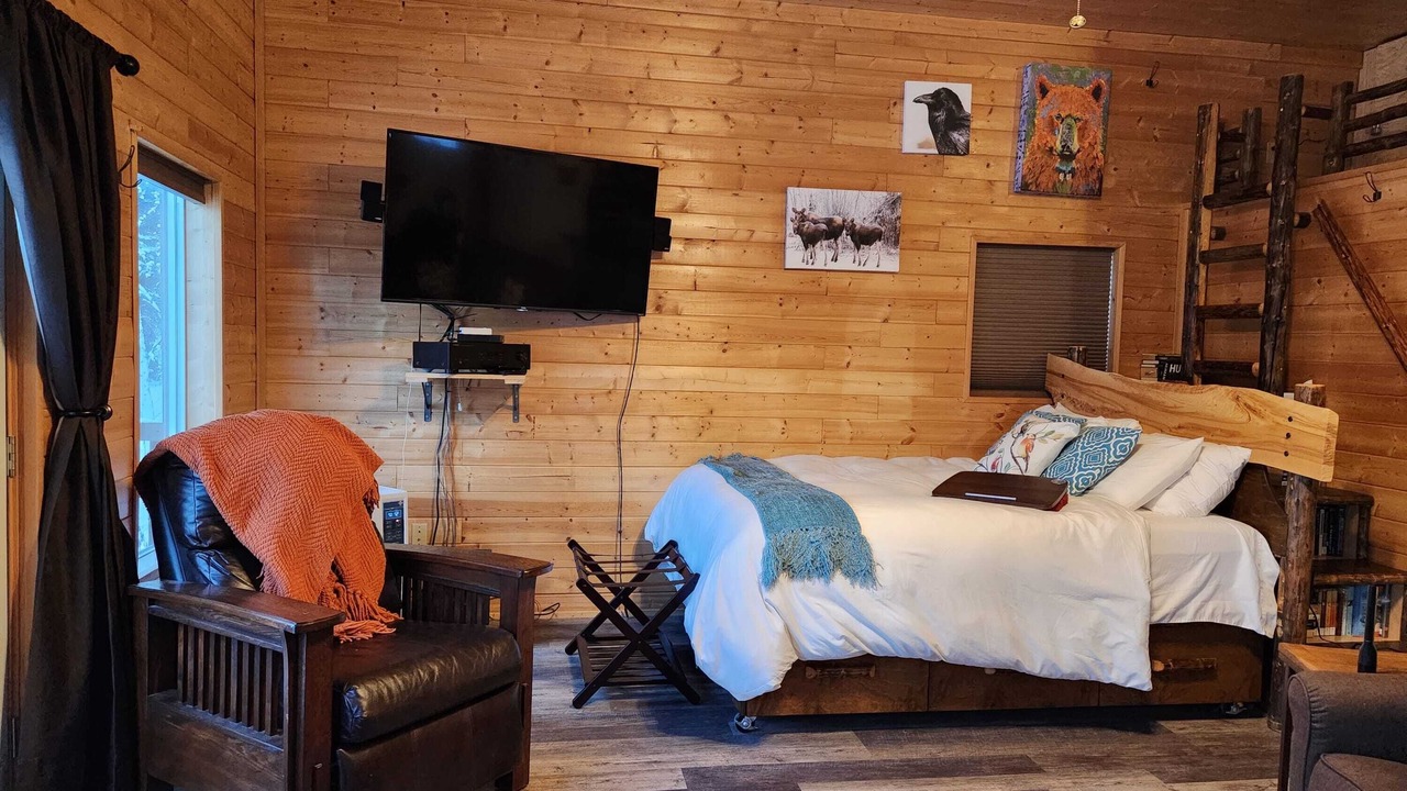 Photo of Bedroom in Fairbanks
