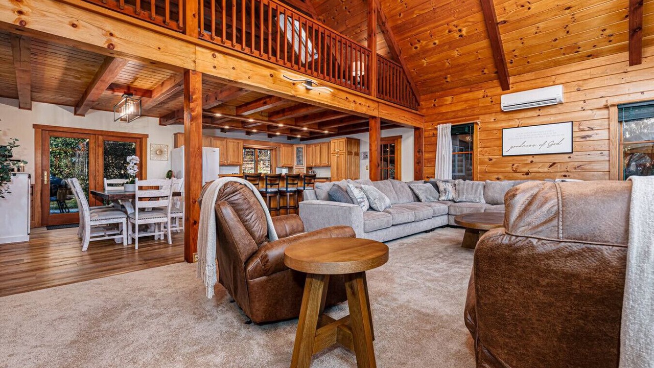 Photo of Livingroom in Mount Pleasant Mills