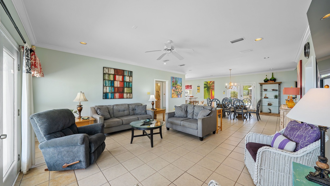 Photo of Livingroom in Audubon Place
