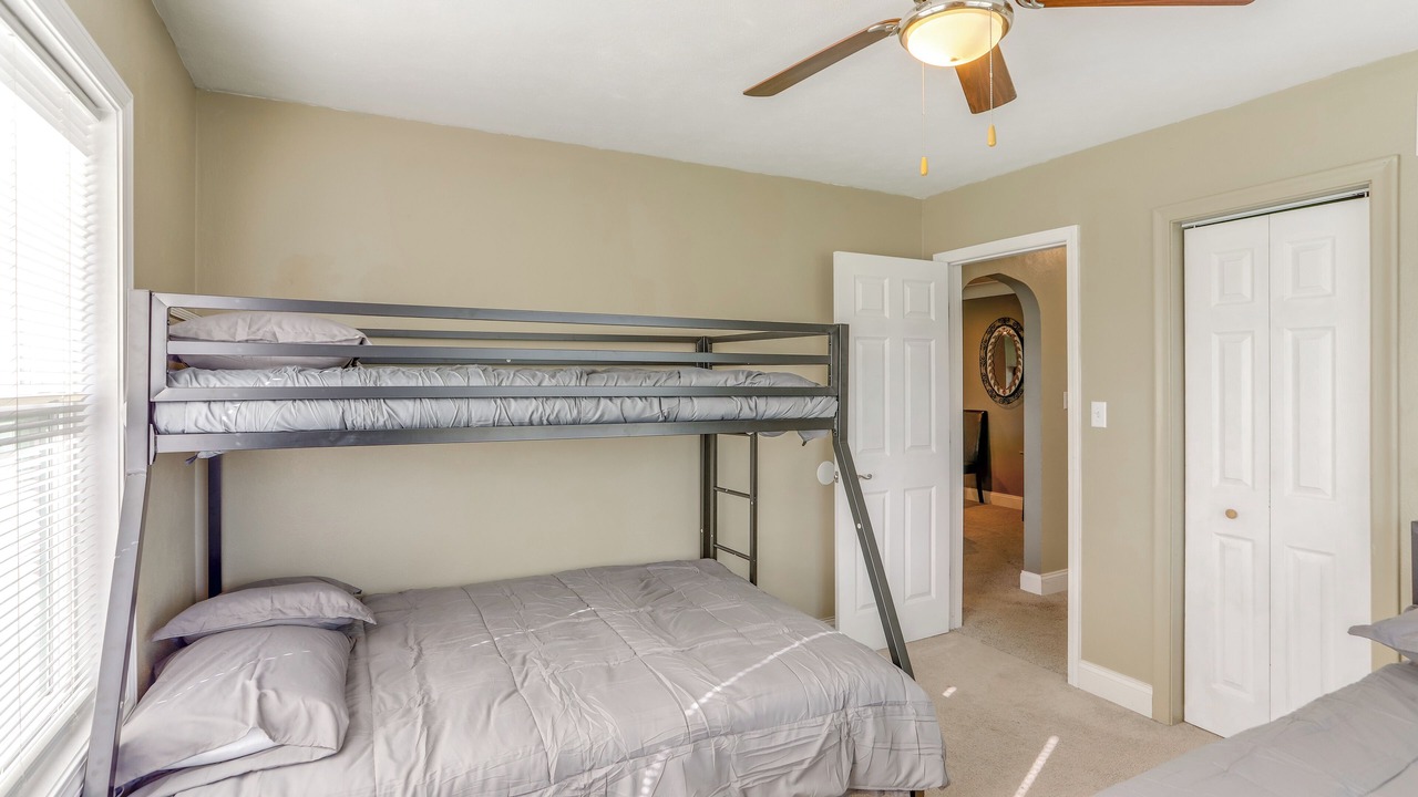 Photo of Bedroom in Port Clinton