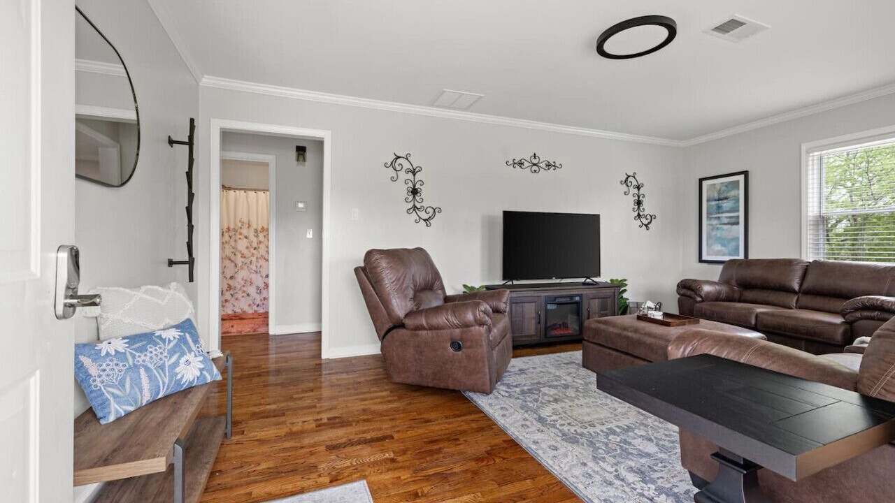 Photo of Livingroom in Covington