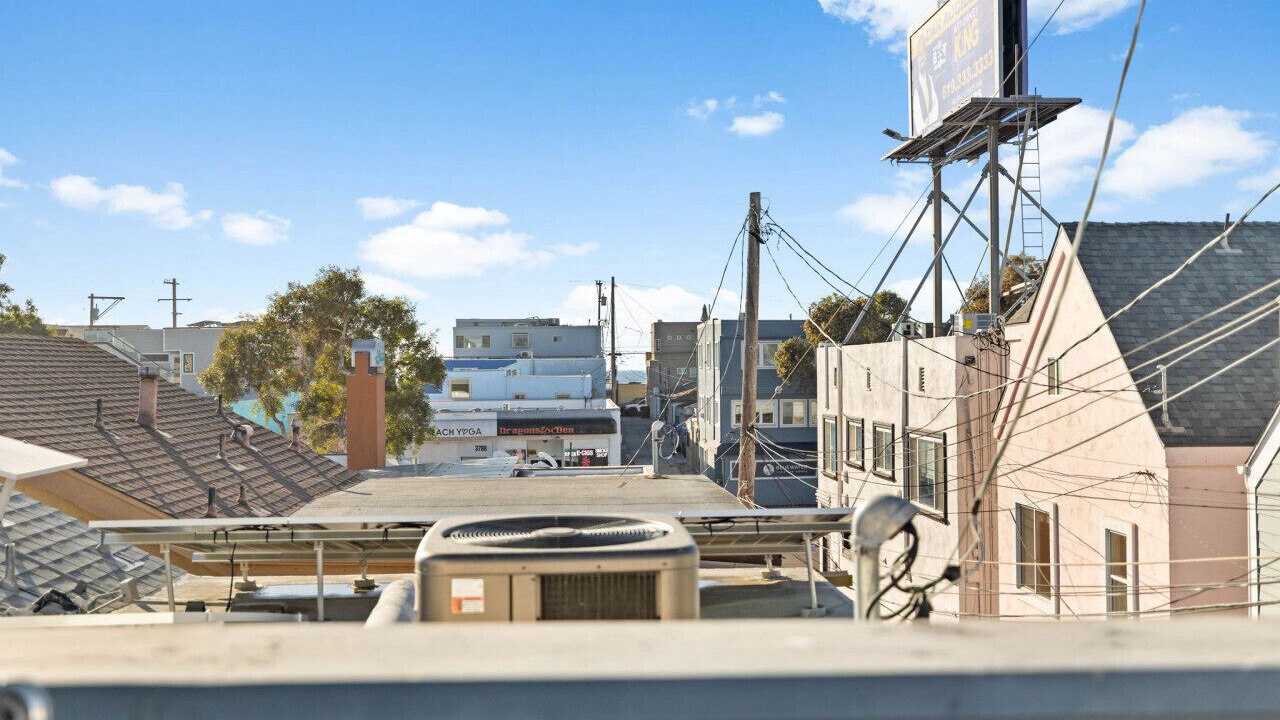 Photo of Patio Balcony in Mission Beach