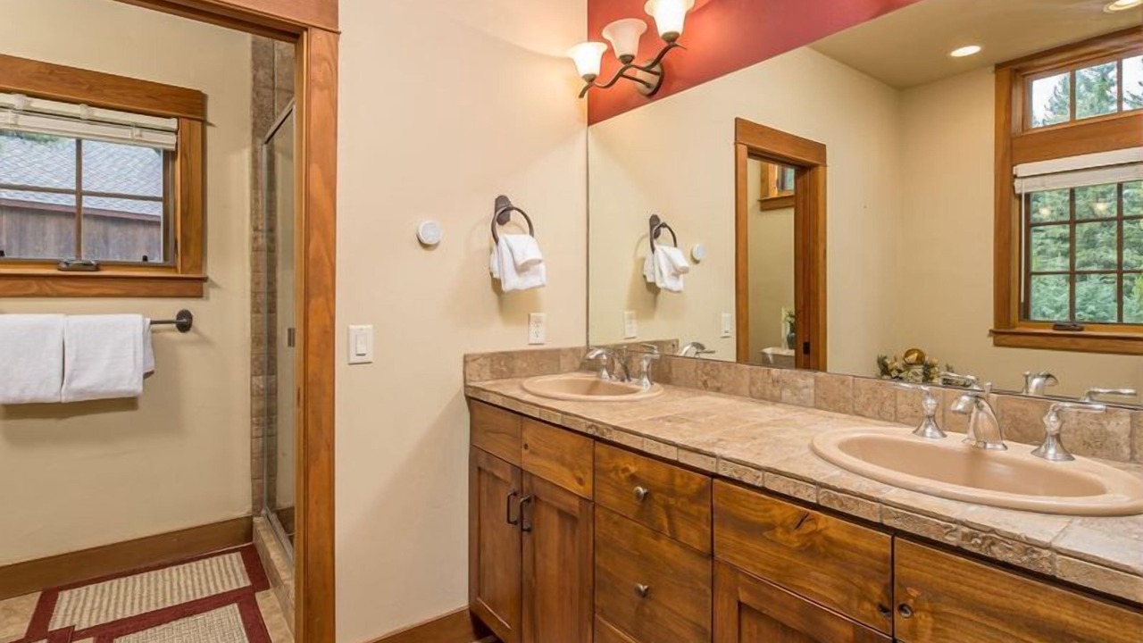 Photo of Bathroom in Gallatin Gateway