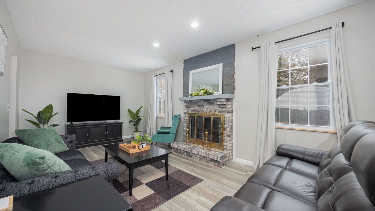 Photo of Livingroom in Northwest Columbus