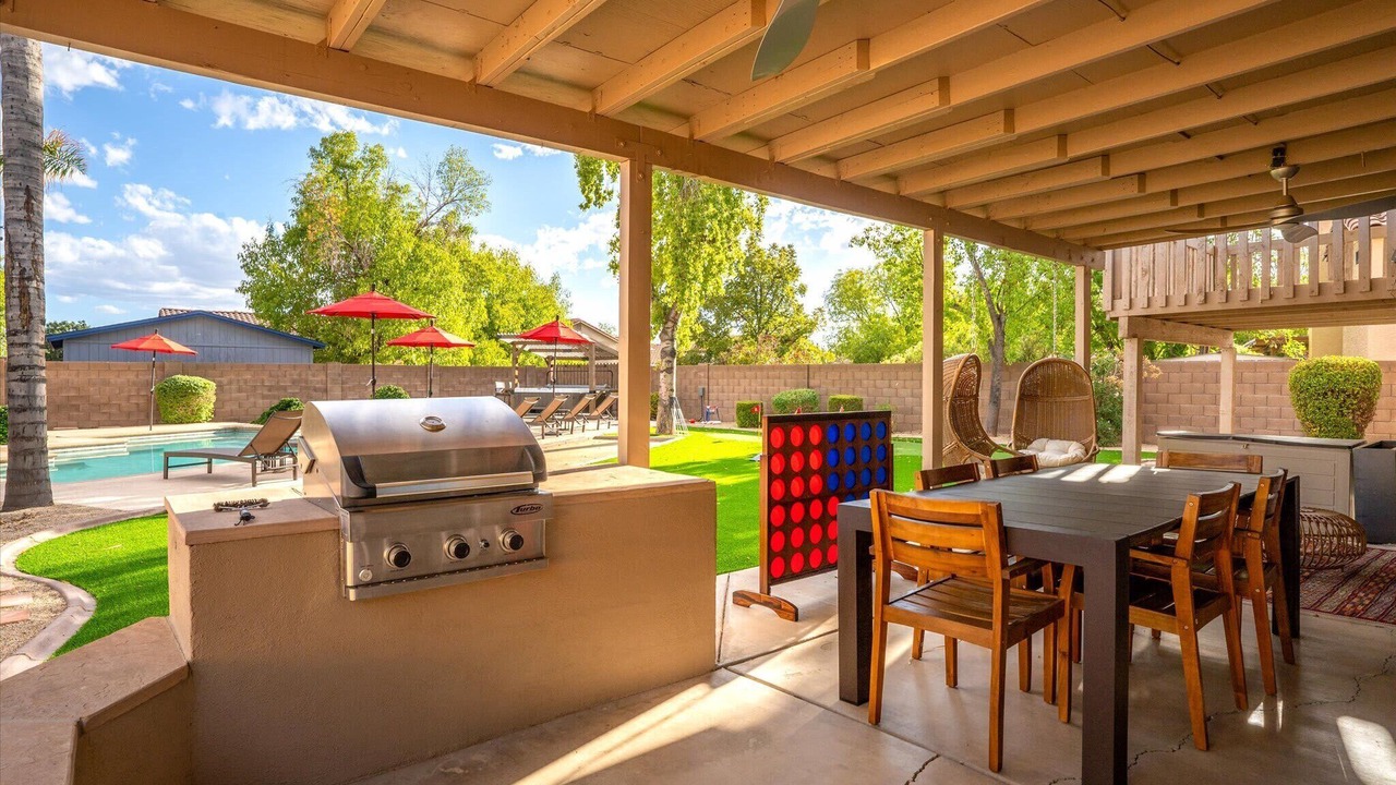 Photo of Outdoor in Oakhollow