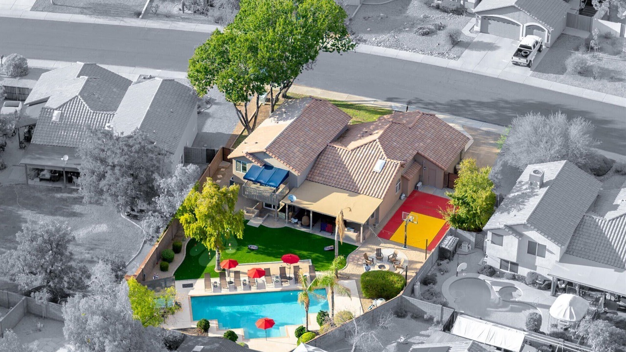 Photo of Others in Oakhollow