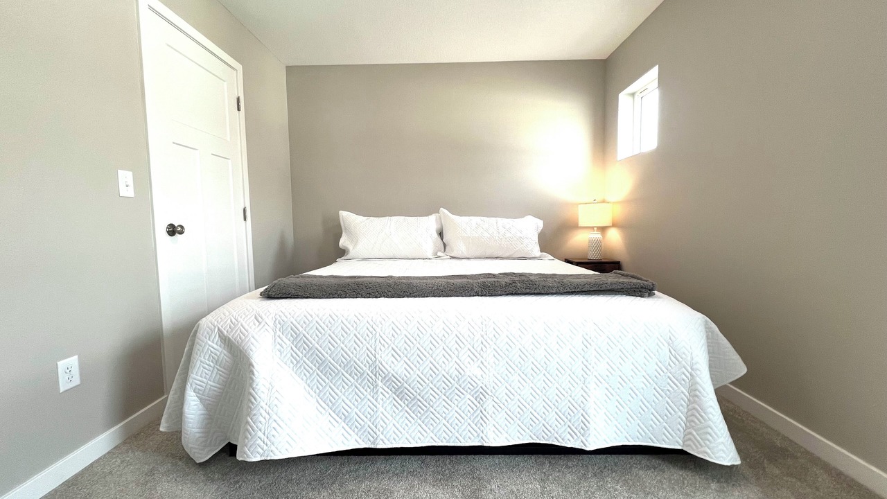 Photo of Bedroom in Cedar Falls