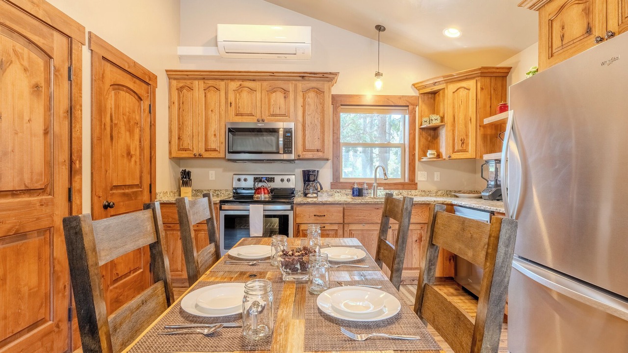 Photo of Kitchen in West Yellowstone