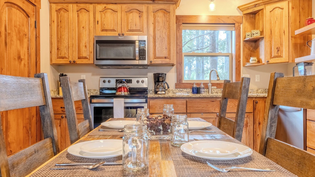 Photo of Kitchen in West Yellowstone
