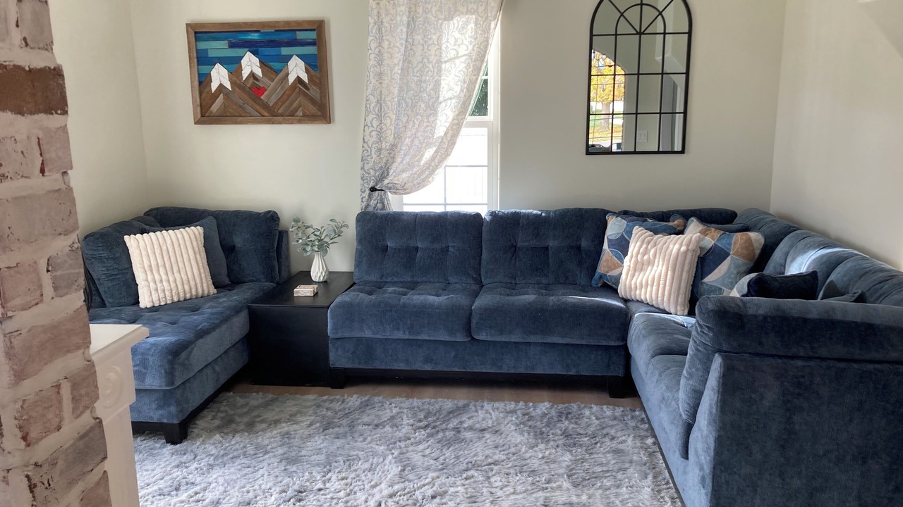 Photo of Livingroom in Monroe