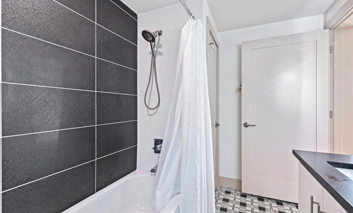Photo of Bathroom in Babe Denny