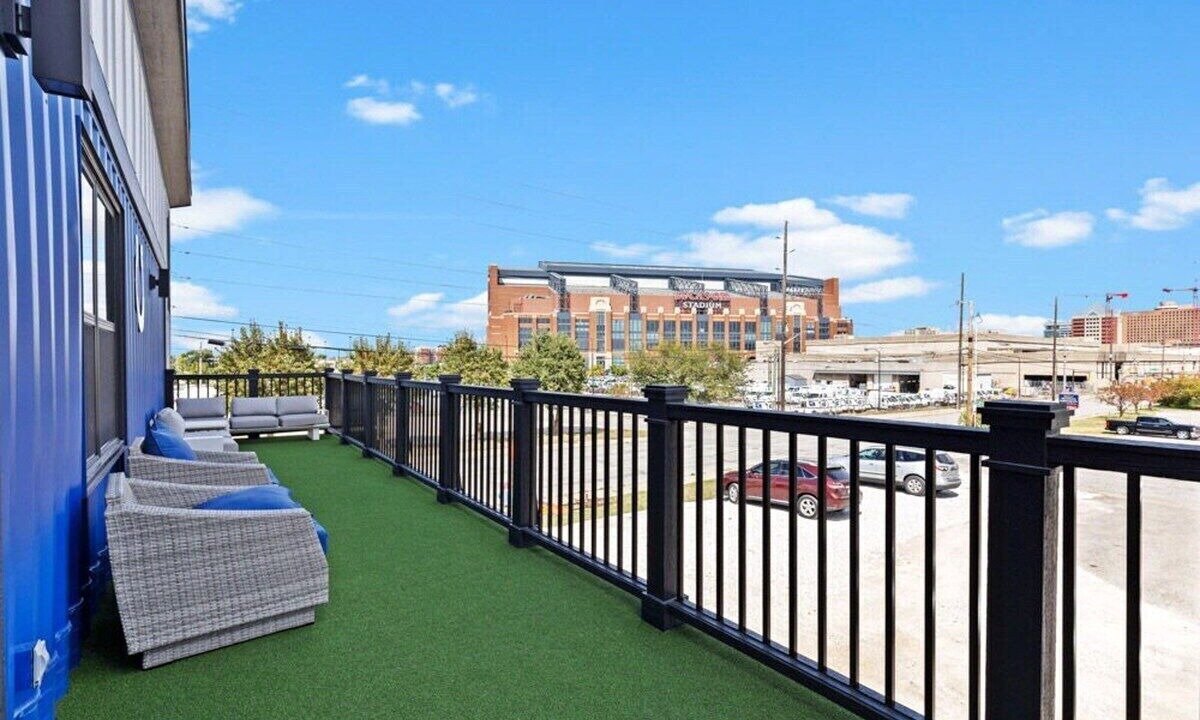Photo of Outdoor in Babe Denny
