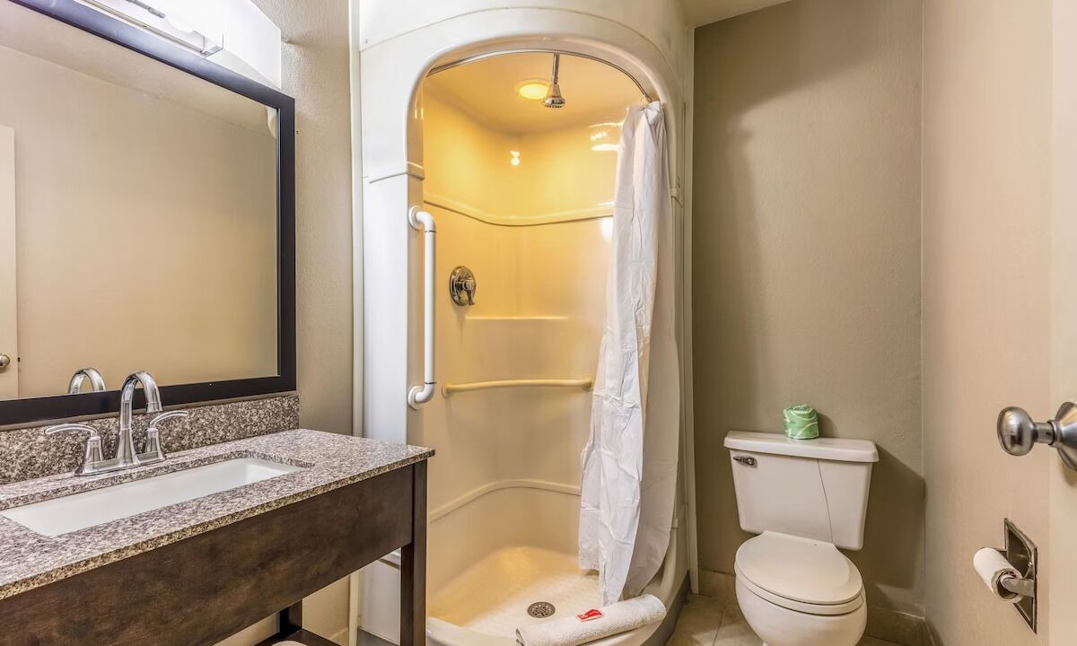 Photo of Bathroom in West Memphis
