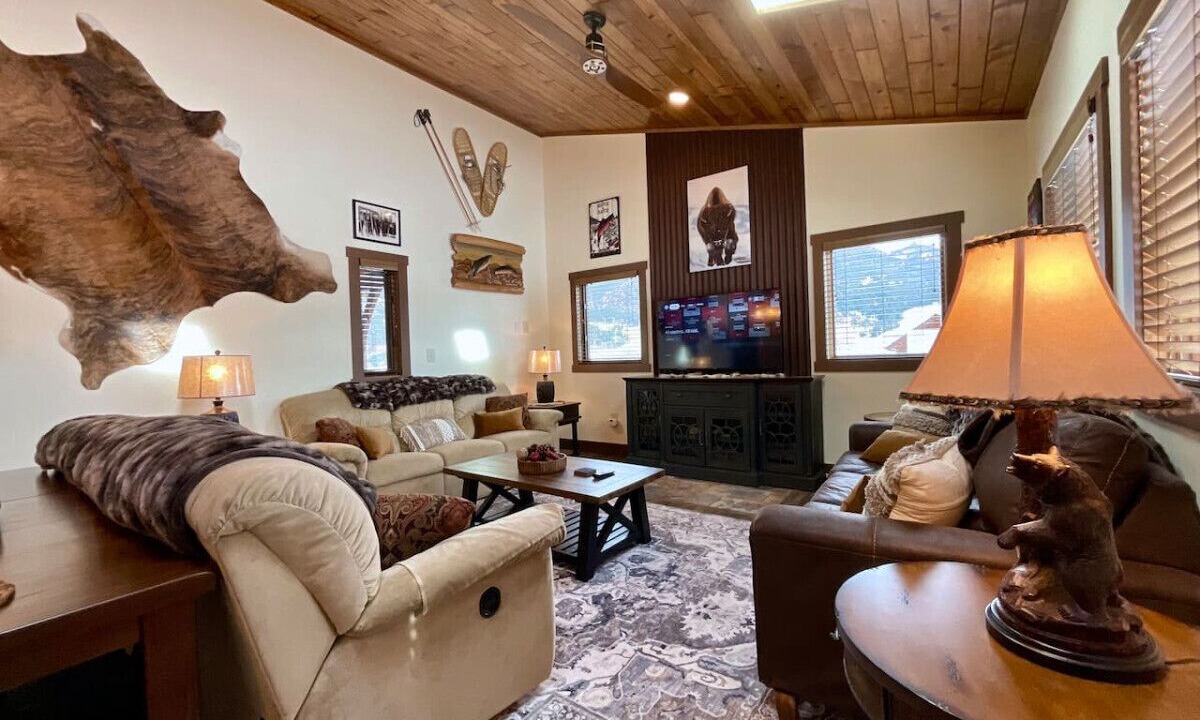 Photo of Livingroom in Gallatin Gateway