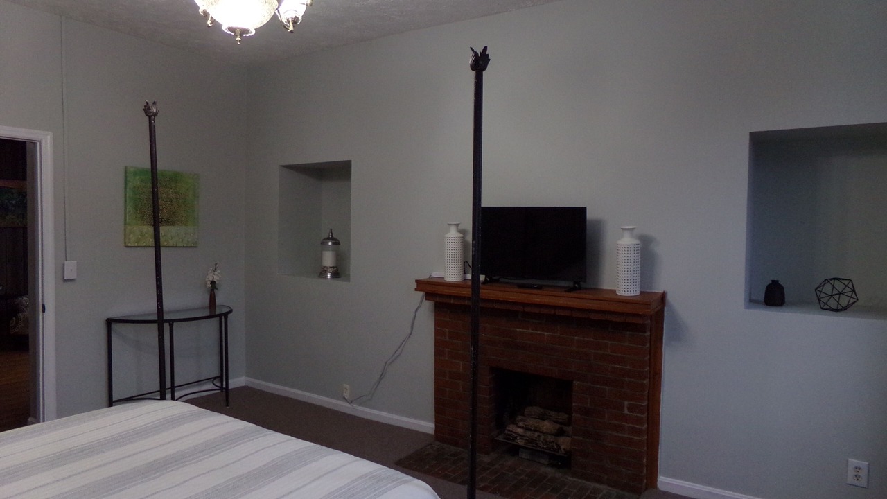 Photo of Bedroom in Maysville