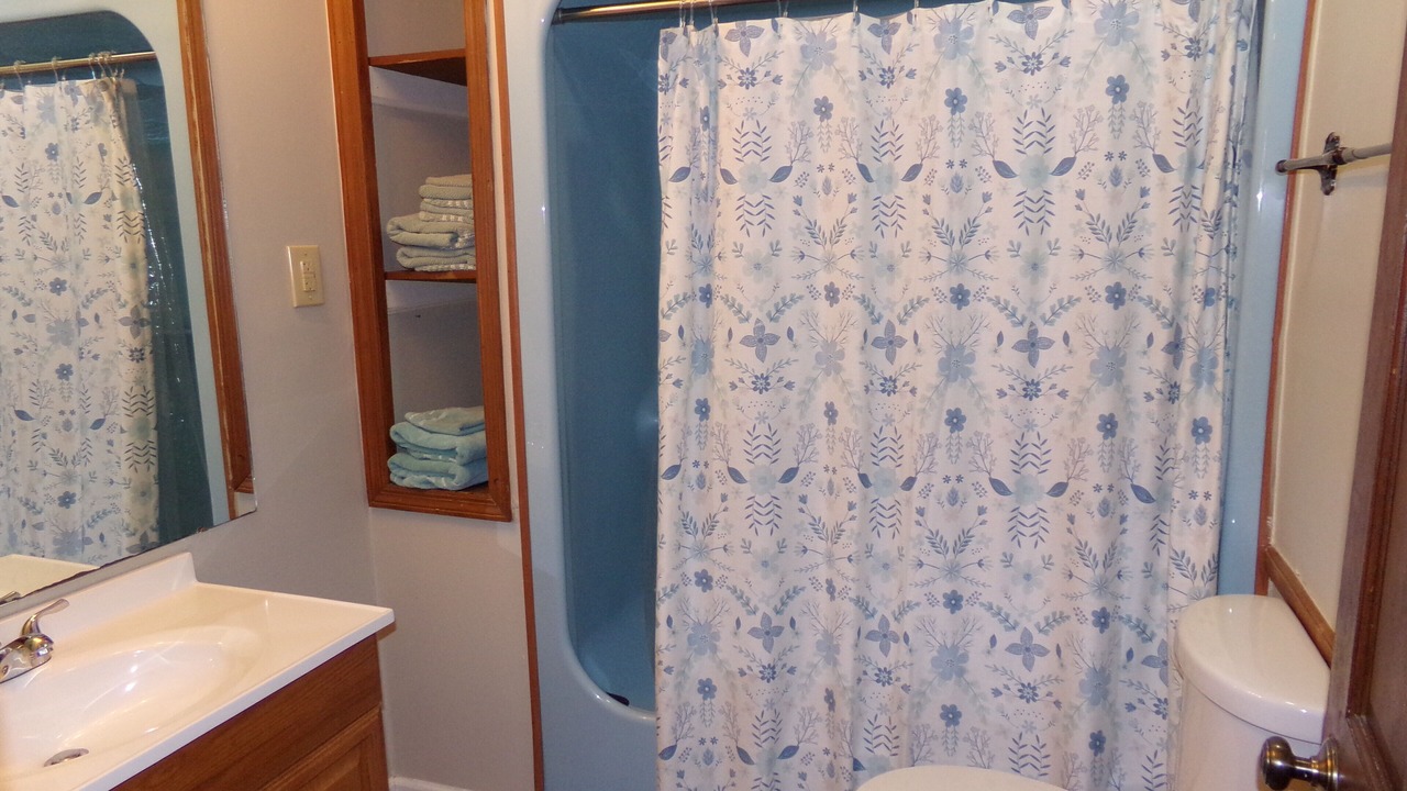 Photo of Bathroom in Maysville