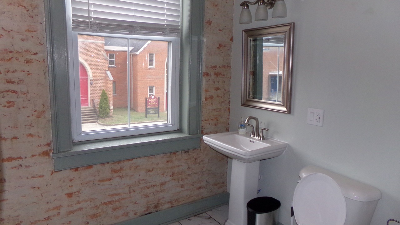 Photo of Bathroom in Maysville