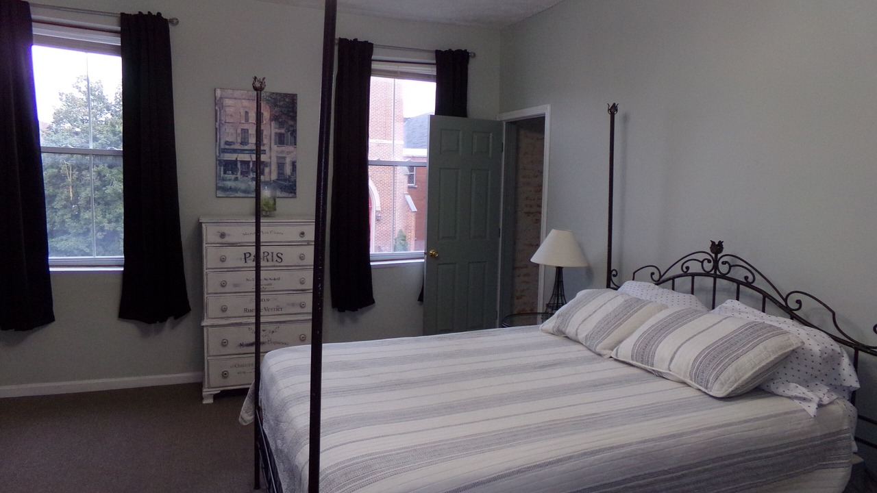 Photo of Bedroom in Maysville