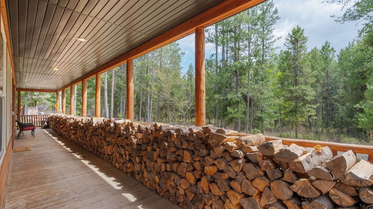 Photo of Patio Balcony in Alpine Northeast