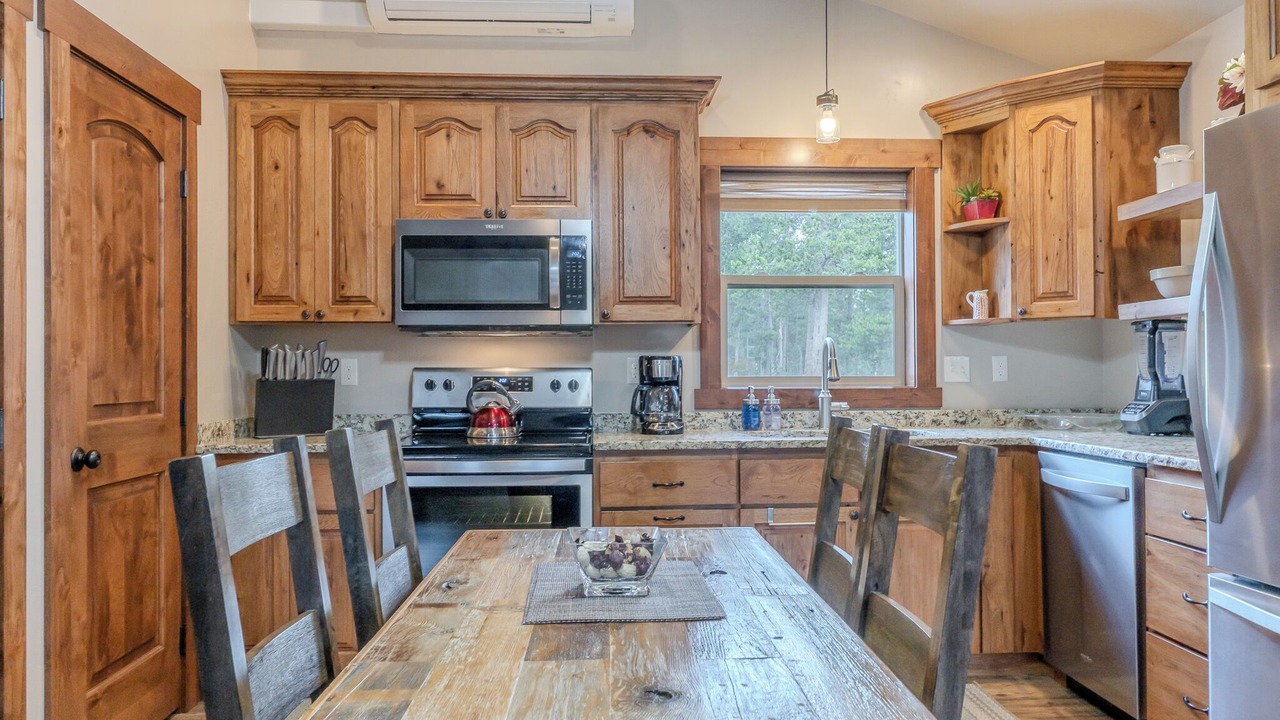 Photo of Kitchen in West Yellowstone